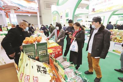 万州味道飘香西部农交会，农副产品展魅力